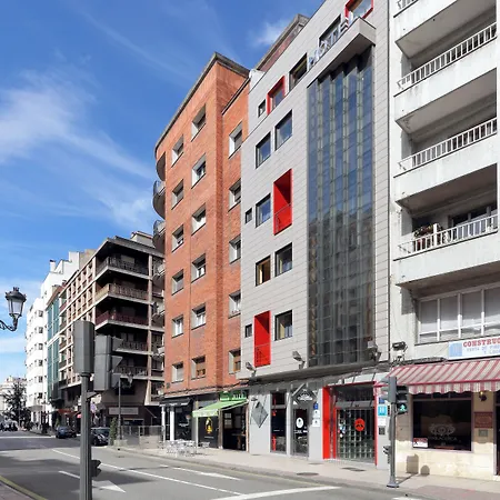 Готель Exe El Magistral