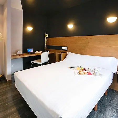 Exe El Magistral Otel 3*