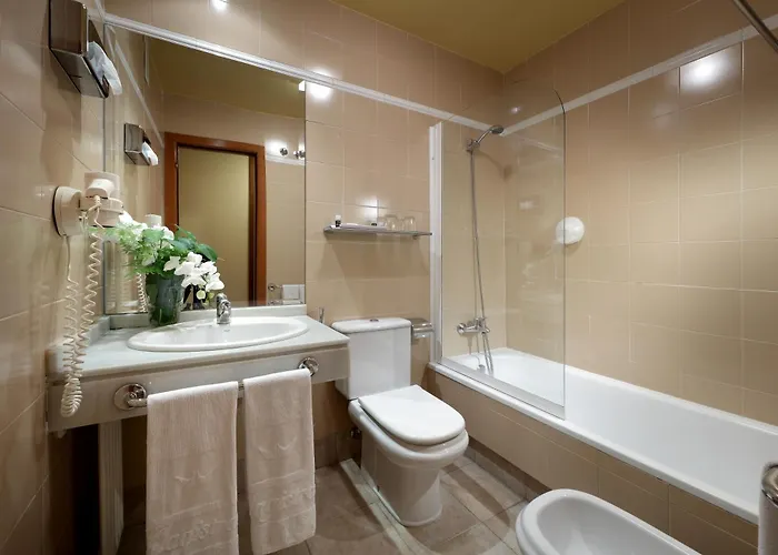 Exe El Magistral Готель Ов'єдо