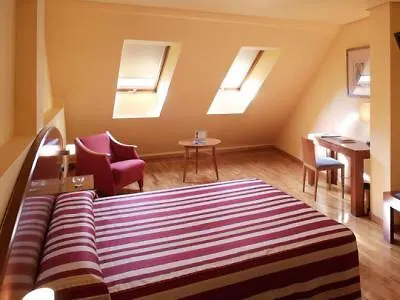 Exe El Magistral Ов'єдо