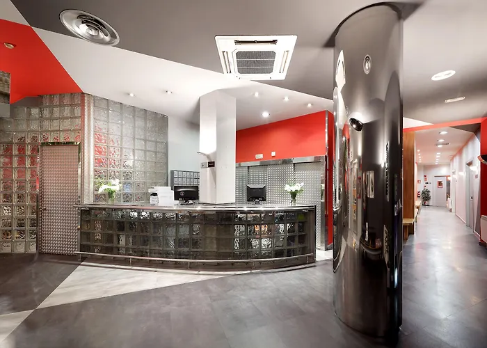 Готель Exe El Magistral