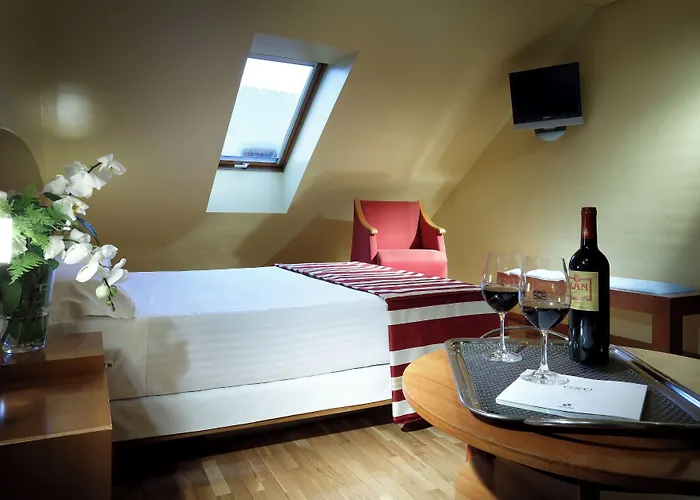 Exe El Magistral Готель