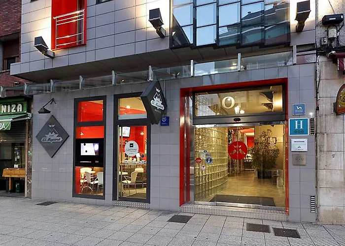 Exe El Magistral Готель Ов'єдо