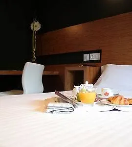 Готель Exe El Magistral Ов'єдо